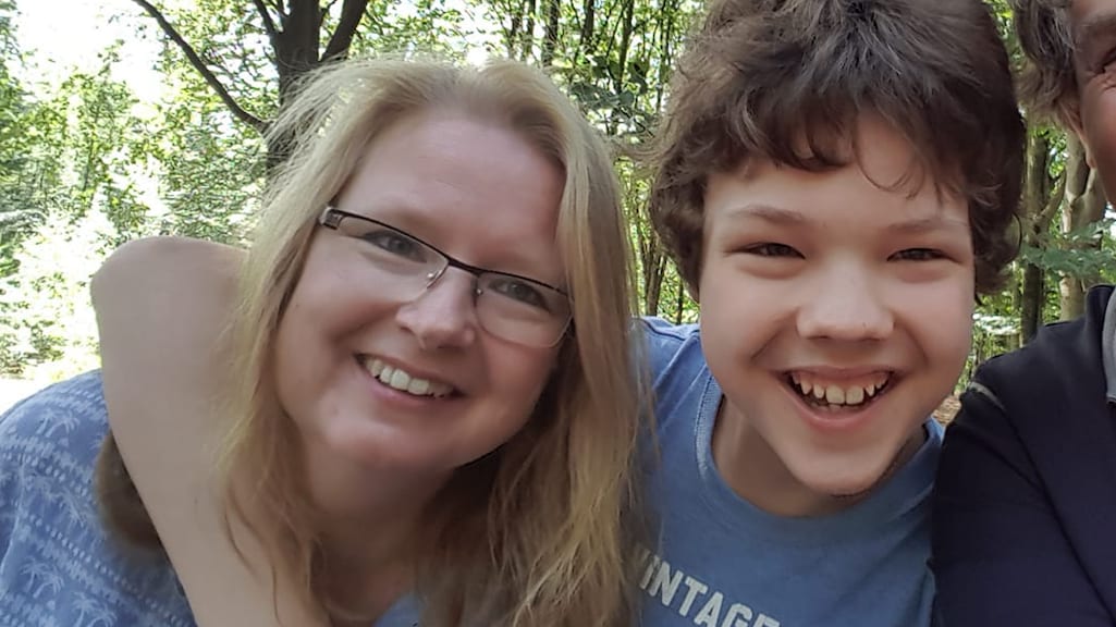 Barbara kan zoon David weken niet zien door corona: 'Moederhart huilt'