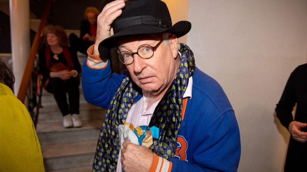 Youp van ’t Hek besmet met coronavirus