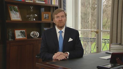 Koning in zeldzame tv-toespraak: 'Coronavirus niet te stoppen, eenzaamheidsvirus wel'