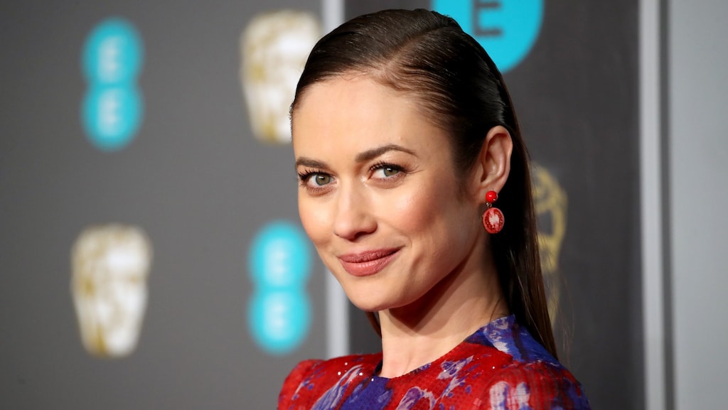 James Bond-actrice weer de oude na besmetting corona