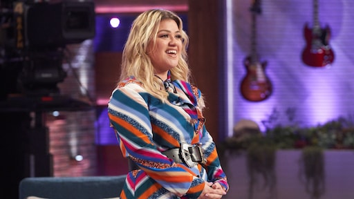 Kelly Clarkson moet behoefte doen op potje kids door vrieskou