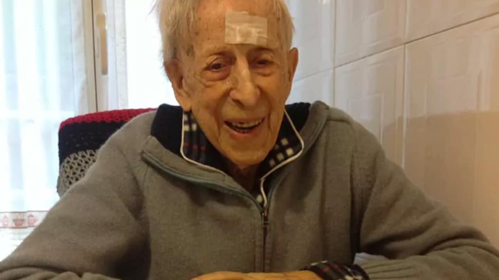 105-jarige José overleefde Spaanse griep en vreest nu voor corona