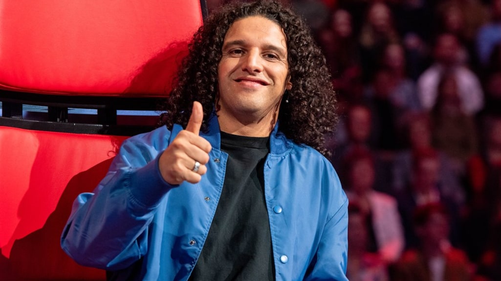 Ali B waarschuwt in lied: 'Houd anderhalve meter afstand'