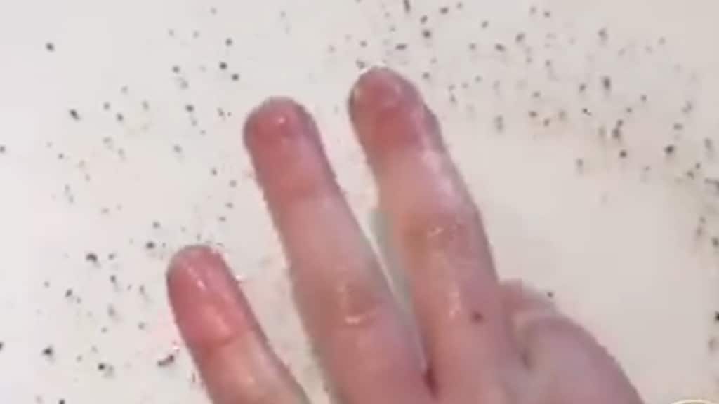 Met dit trucje snappen kinderen waarom ze hun handen moeten wassen