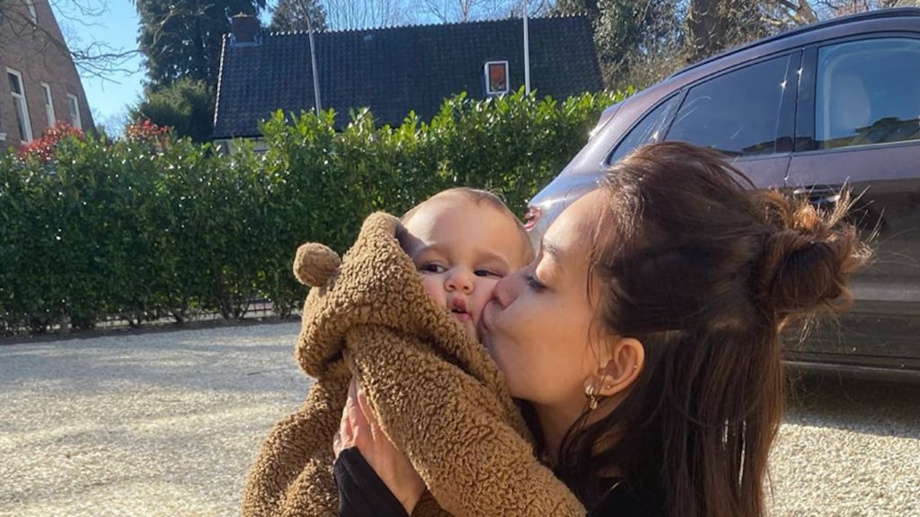 Bibi over burn-out: 'Ik had last van fear of missing out'