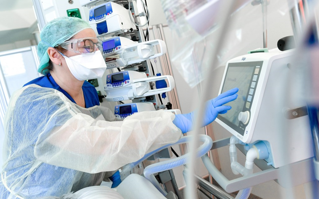 Dreigend tekort aan geneesmiddelen voor coronapatiënten op intensive care