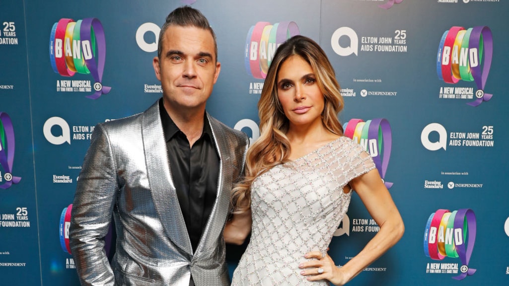 Robbie Williams kan gezin eindelijk weer in zijn armen sluiten