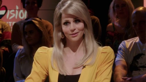 Elise Schaap gekroond tot koningin van De TV Kantine