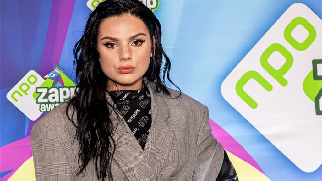 Famke Louise verwijdert alles van Instagram om bijzondere reden