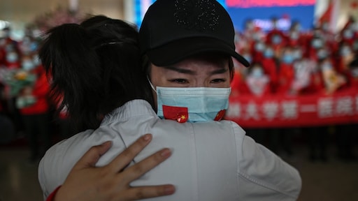 Chinezen mogen Wuhan verlaten, maar het normale leven is ver weg