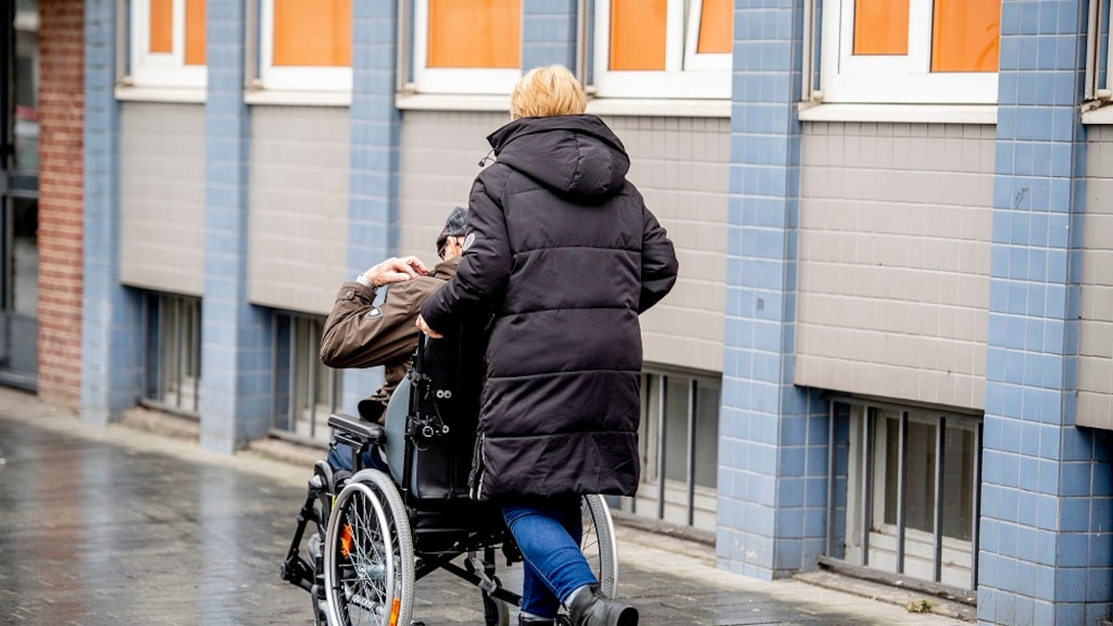 Verpleeghuizen: vermoedelijk meer dan 5000 bewoners besmet
