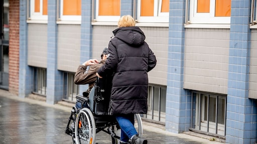 Verpleeghuizen: vermoedelijk meer dan 5000 bewoners besmet