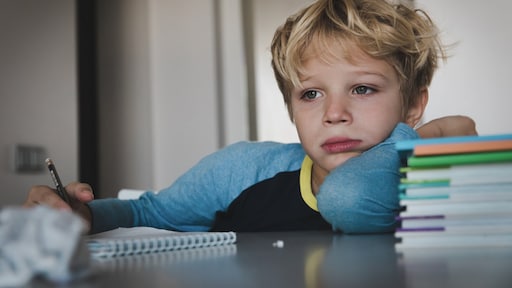 De opvoedkwestie: zoon (7) doet zijn schooltaken niet