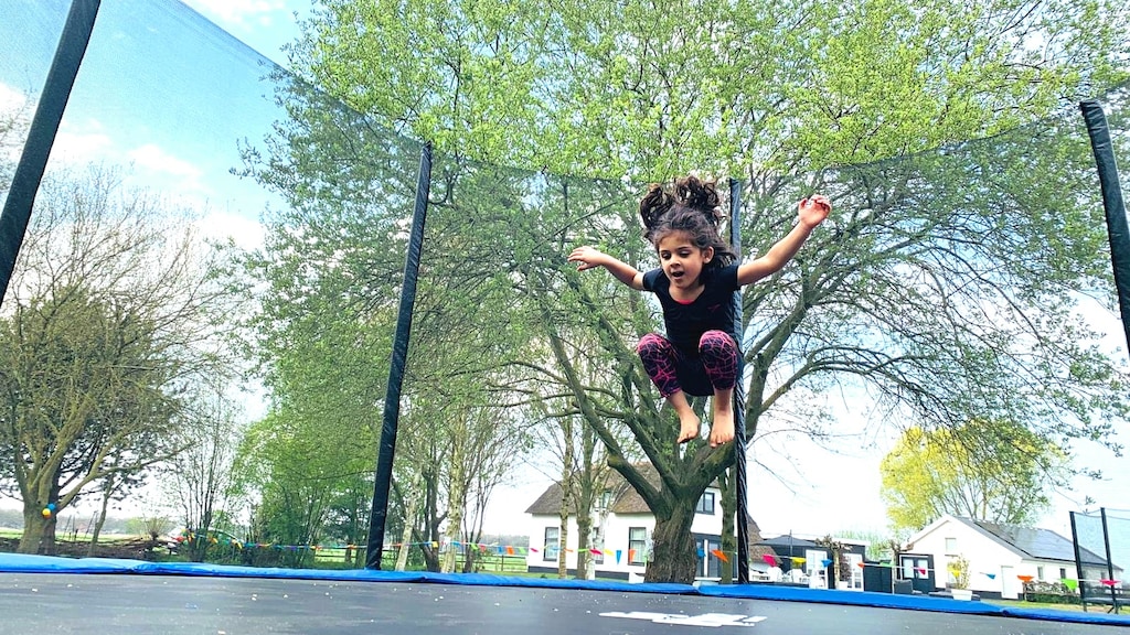 In Saskia's tuin kunnen kinderen even uitrazen: 'Hartverwarmend'
