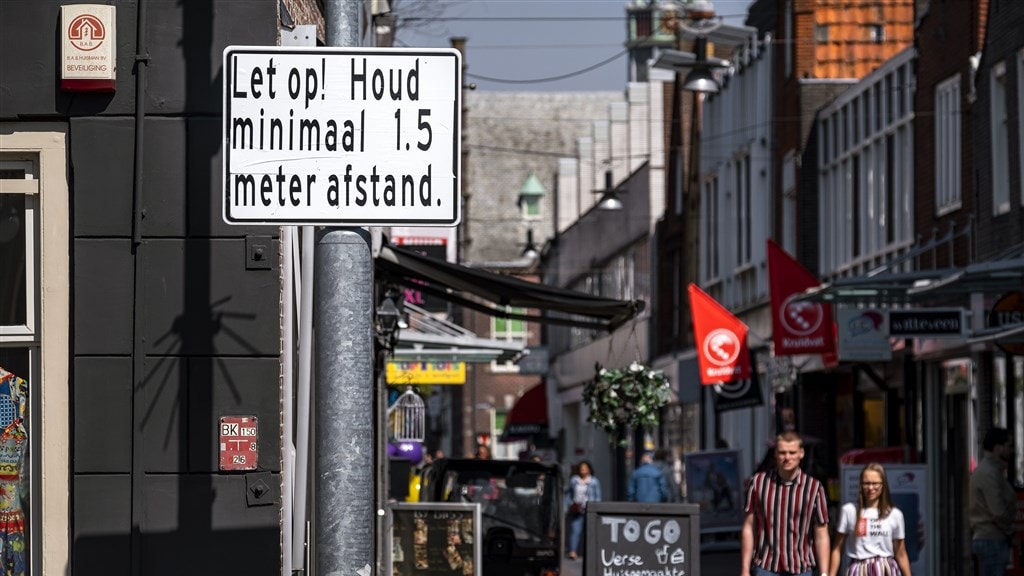 'Winkels klaar om open te gaan, winkelstraat niet'