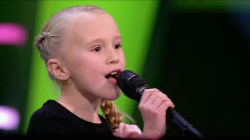 8-jarige Joëlla steelt de harten van The Voice Kids-kijkers