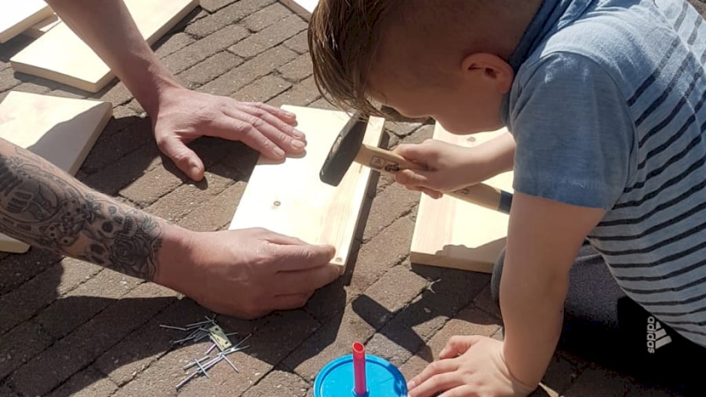 De 5-jarige zoon van Elize.