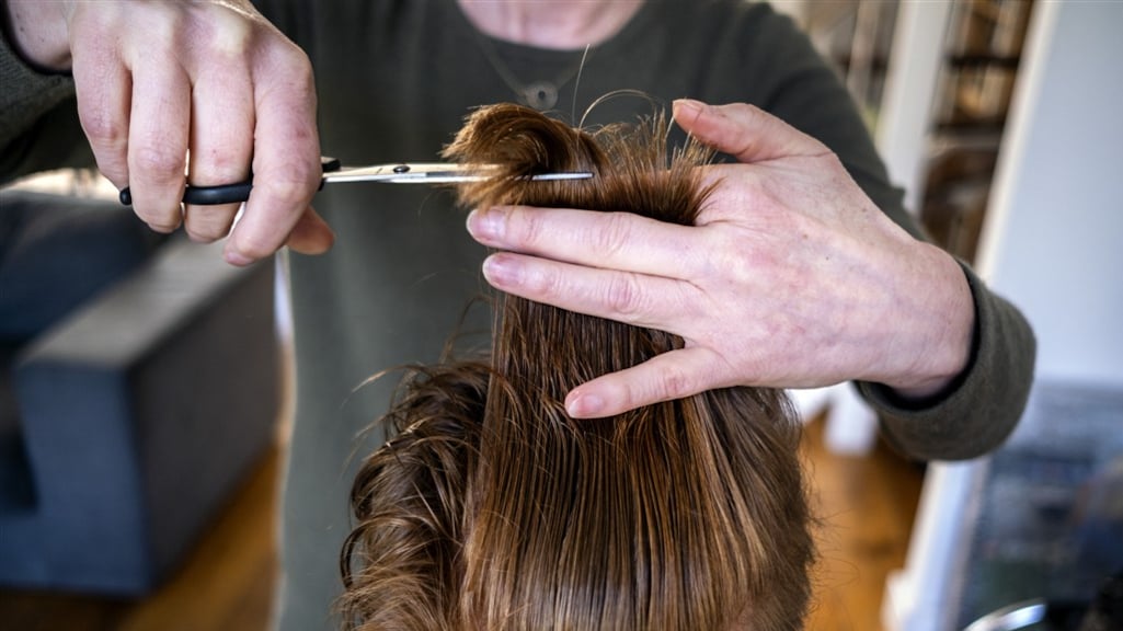 Kappers knippen illegaal door: 'Mensen willen gewoon dat hun haar goed zit'