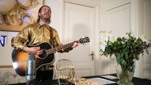 Tim Akkerman op vingers getikt na muzikale bingo vanuit huis