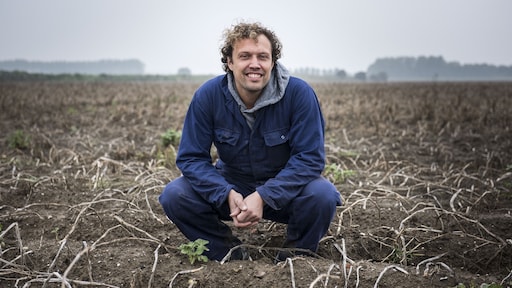 Jarige Bastiaan uit BzV showt harige nieuwe look