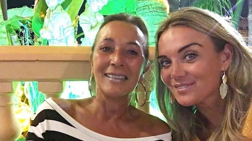 Monique Westenberg staat stil bij haar overleden 'pindamama'