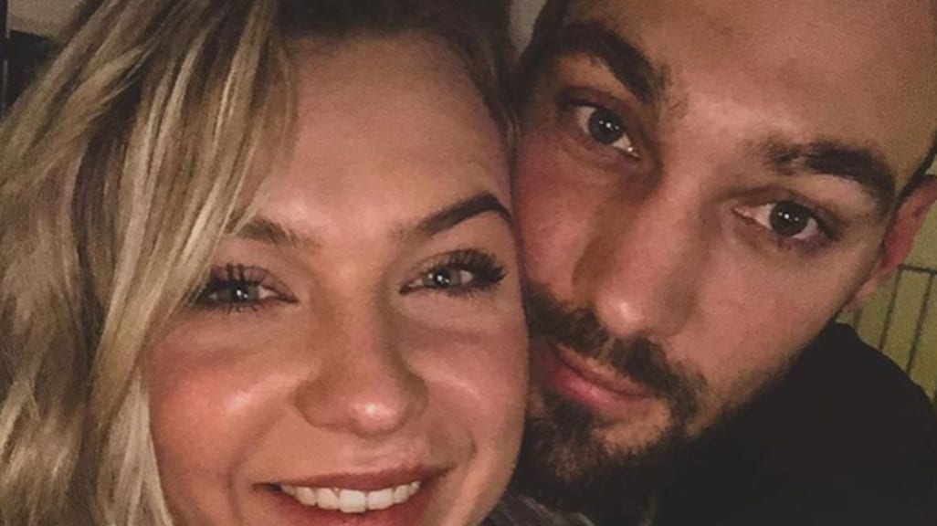 Kjeld Nuis deelt liefdesgeluk met foto van vriendin