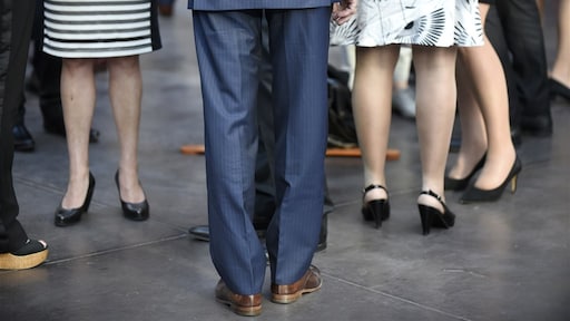 Loonkloof mannen en vrouwen slinkt, maar verschillen blijven groot