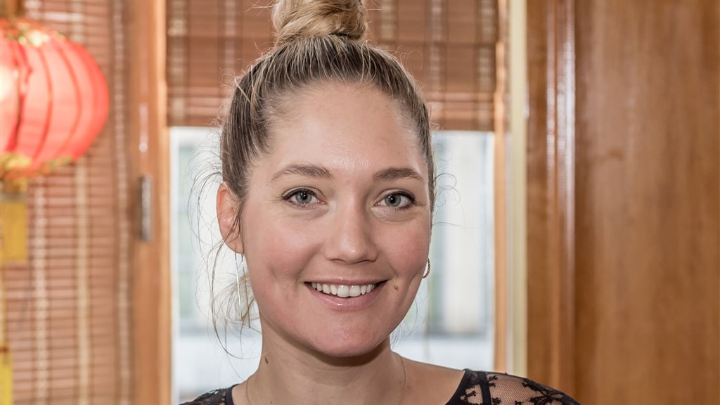 Rens Kroes knijpt in haar handen met 'pittige baby'