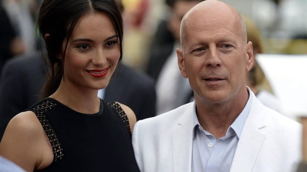 Bruce Willis kan vrouw na weken weer in de armen sluiten