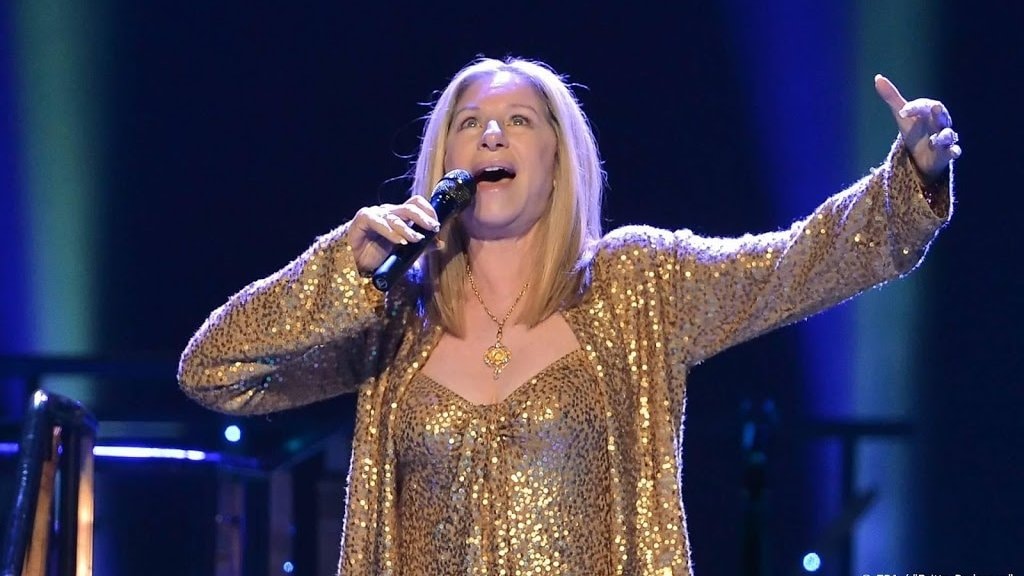 Barbra Streisand brengt ode aan personeel in de zorg