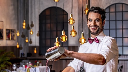 First Dates-barman Victor ontsnapt aan noodlot tijdens vakantie