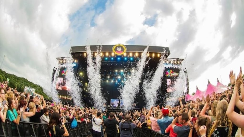 Kabinet: 'Grote evenementen mogen pas weer als er vaccin is'