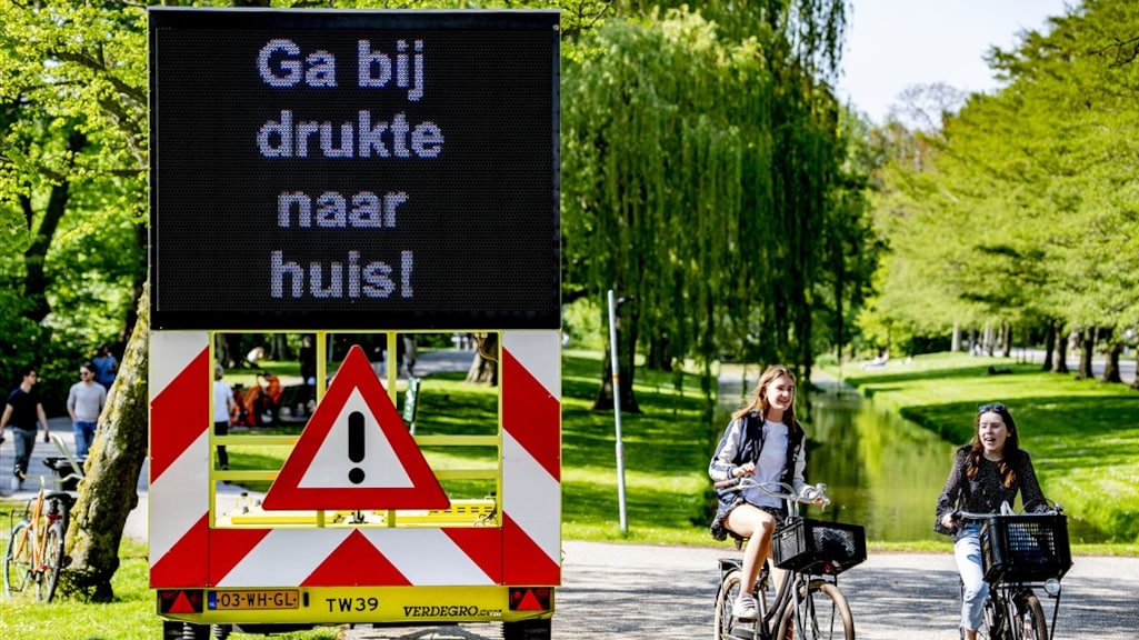 Hoe zorg je dat mensen zich aan de regels blijven houden? 'Wordt nu echt lastig'
