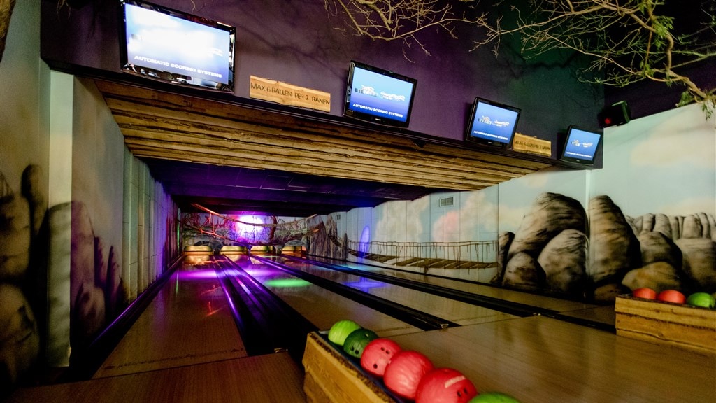 Een bowlingbaan op een vakantiepark