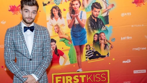 Buddy Vedder gaat voor nieuwe coupe en laat haar millimeteren