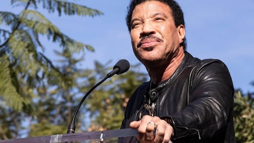 Lionel Richie blaast We Are The World nieuw leven in