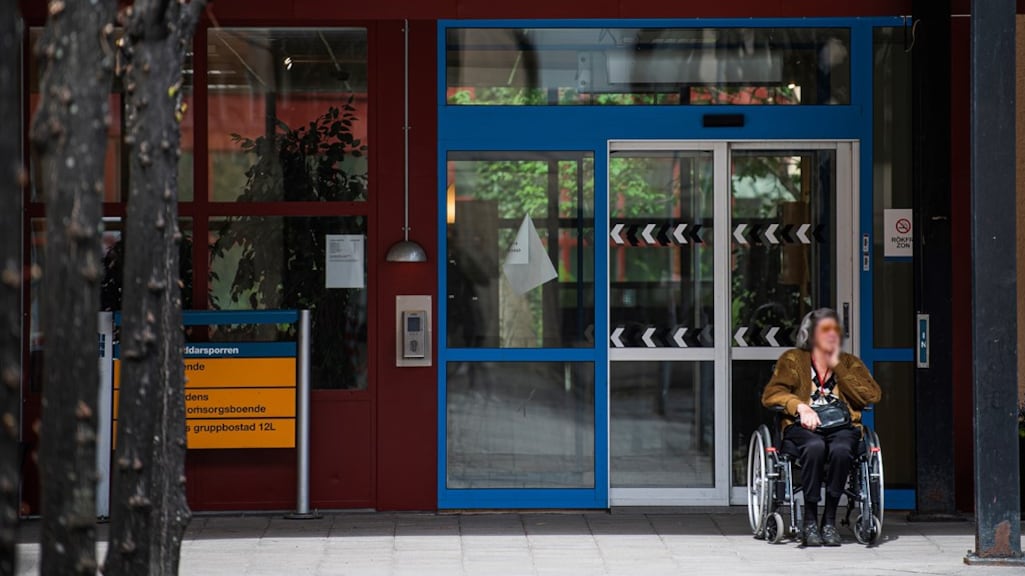 Zorgpersoneel in Zweden: 'Bewust geen plek voor ouderen in ziekenhuizen'