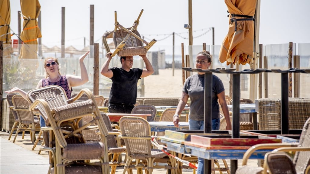 Versoepeling kan doorgaan, geen 1,5 meter afstand voor huisgenoten in horeca