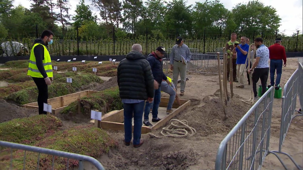 Moslims kiezen steeds vaker voor begrafenis in Nederland