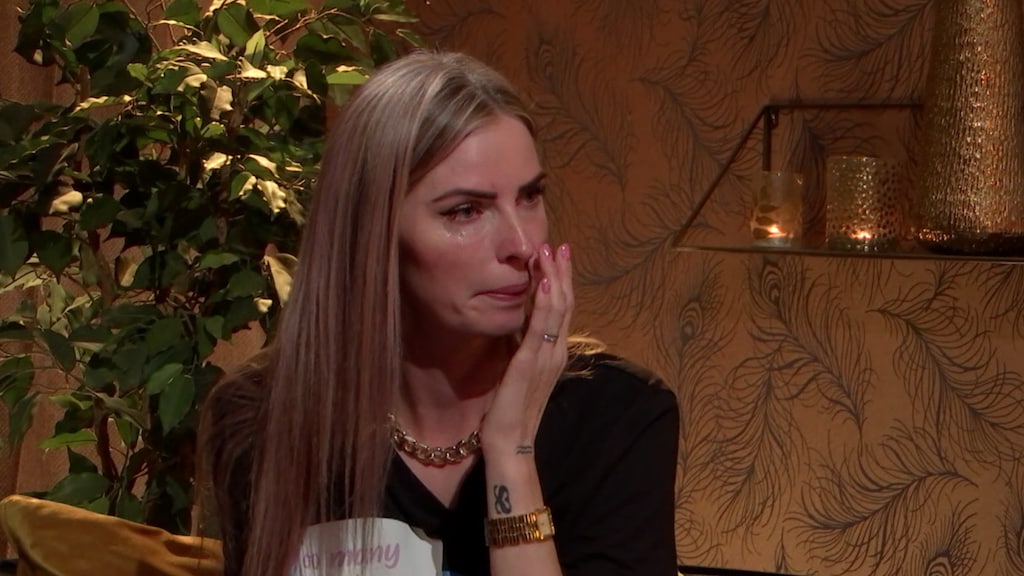 Simone in tranen om Zach: 'Hij heeft mij gebrainwasht'