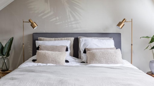 De 4 stylingfouten waardoor je slaapkamer rommelig oogt