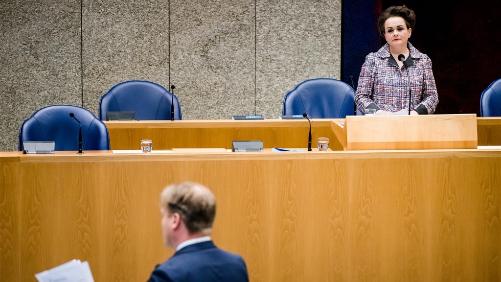 Staatssecretaris wil vaart maken met helpen ouders toeslagenaffaire