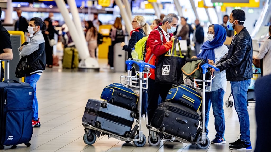 RIVM: kans klein dat heel vliegtuig besmet wordt met corona