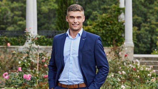 Joey uit De Bachelorette onthult hoe hij er vroeger uitzag