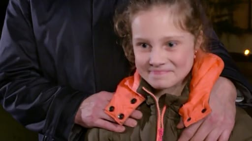 Kijkers Familiediner geschokt door 'in de kou gezet' kind