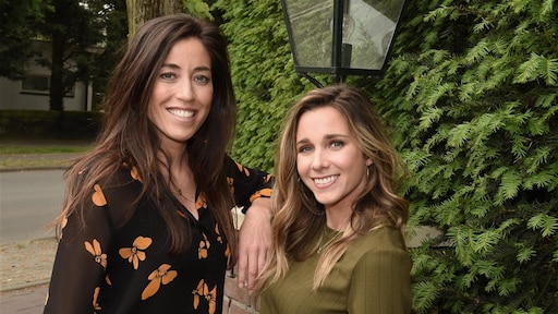 Kids Naomi van As en Ellen Hoog kunnen wijn nu al niet weerstaan