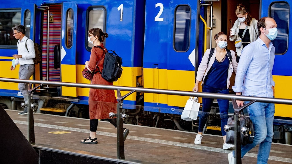 Studentenorganisaties: niet verplicht reizen buiten spits, geen verschuiving lestijden