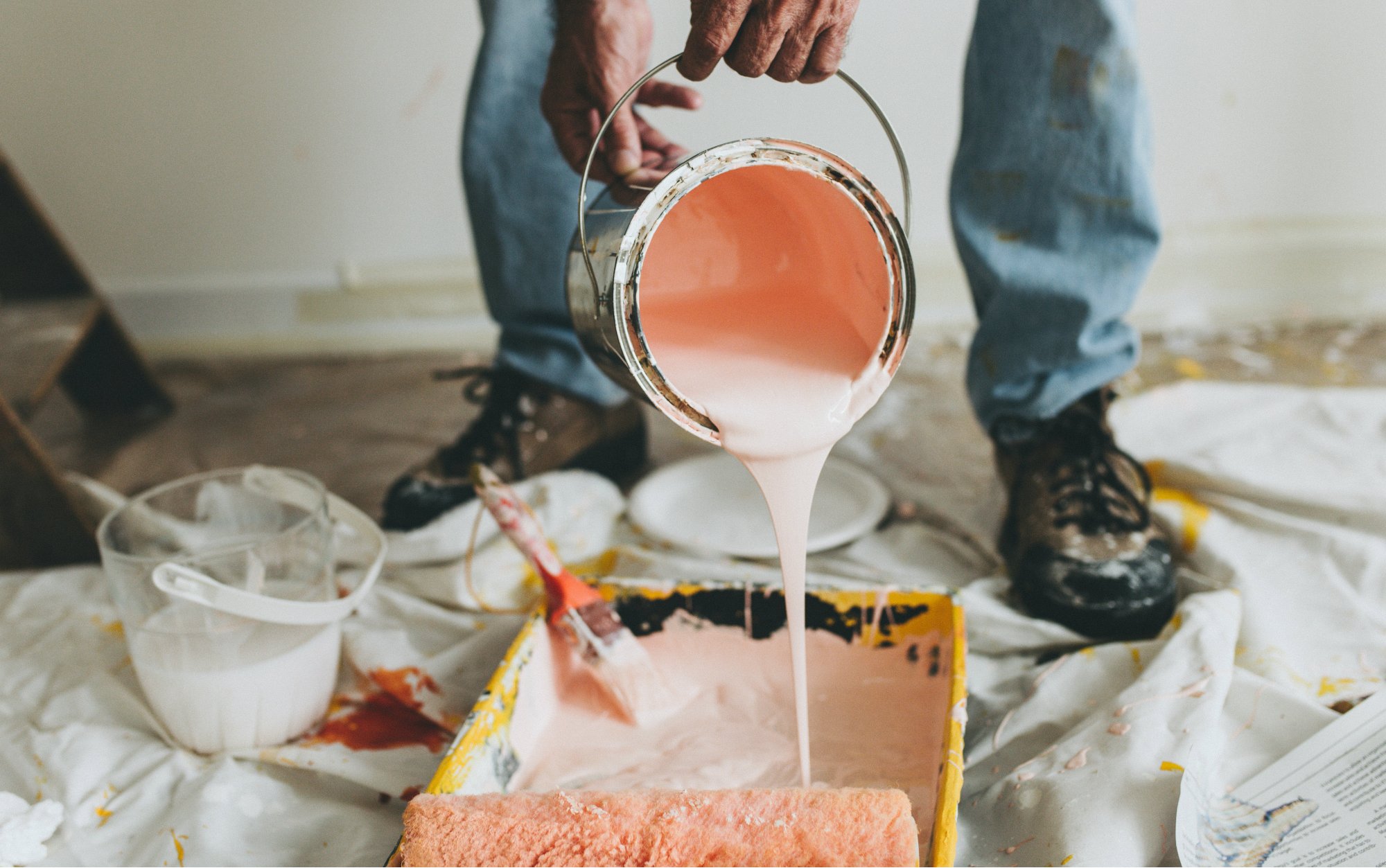 Zo verwijder je heel makkelijk verfvlekken uit je kleding