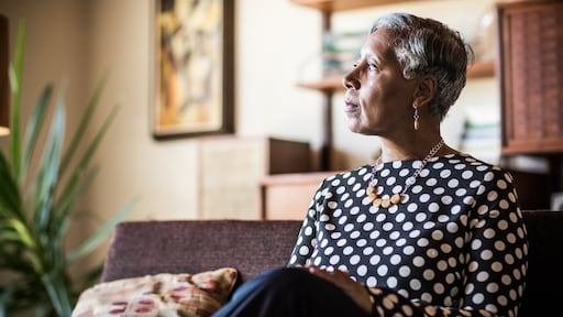 Vrouwelijke partner weet het steeds beter te rooien na een echtscheiding