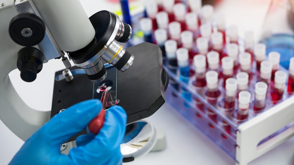 Duizenden Nederlanders kopen coronatest online – maar hoe betrouwbaar is die?